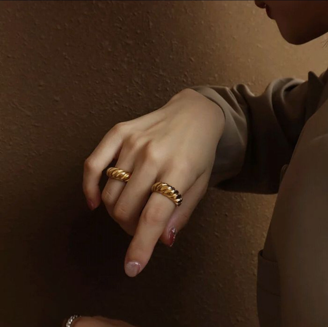 Croissant Ring