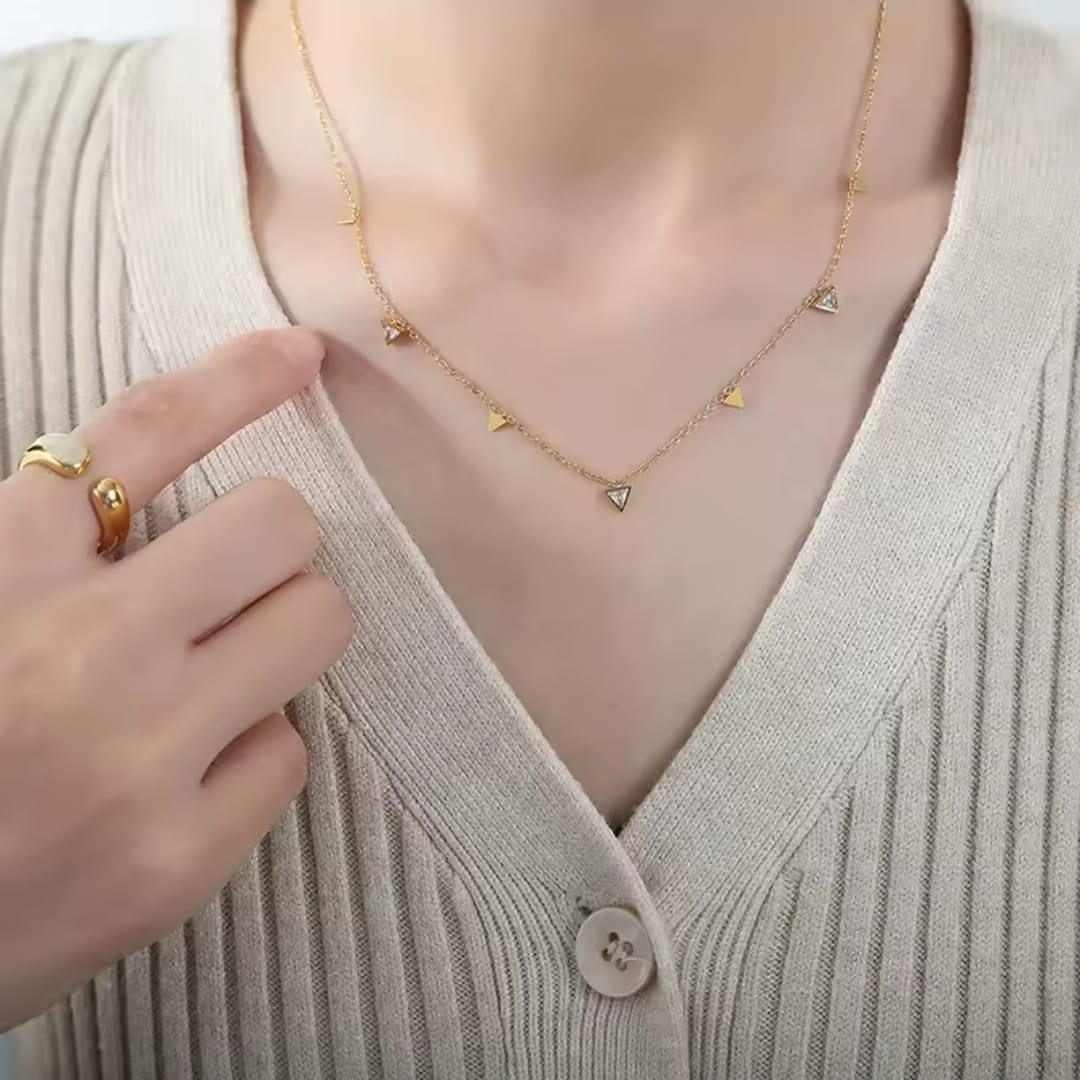 Waterdrop Mini Necklace (Triangular Stones)