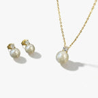 Pearl Diamond Set