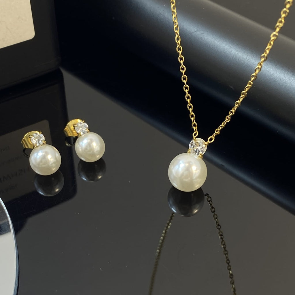 Pearl Diamond Set
