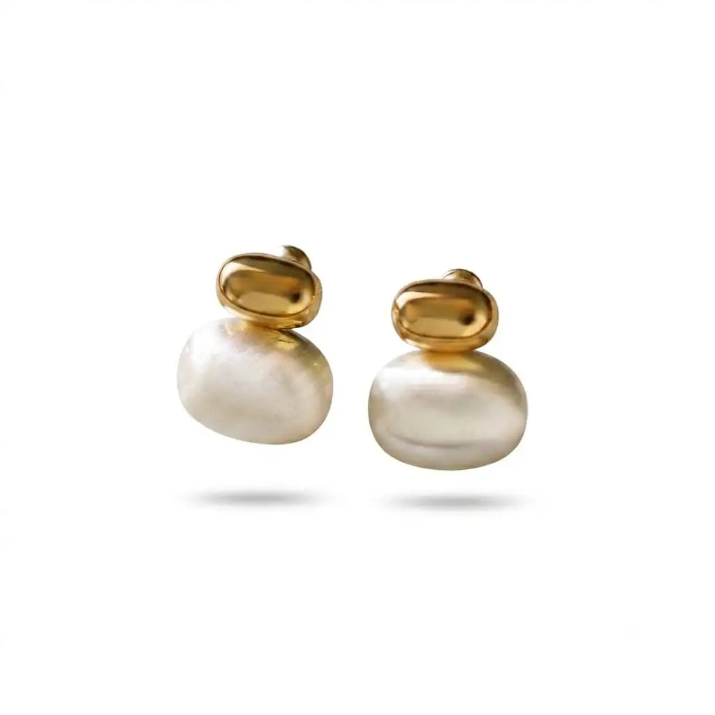 Oval Pearl Stud